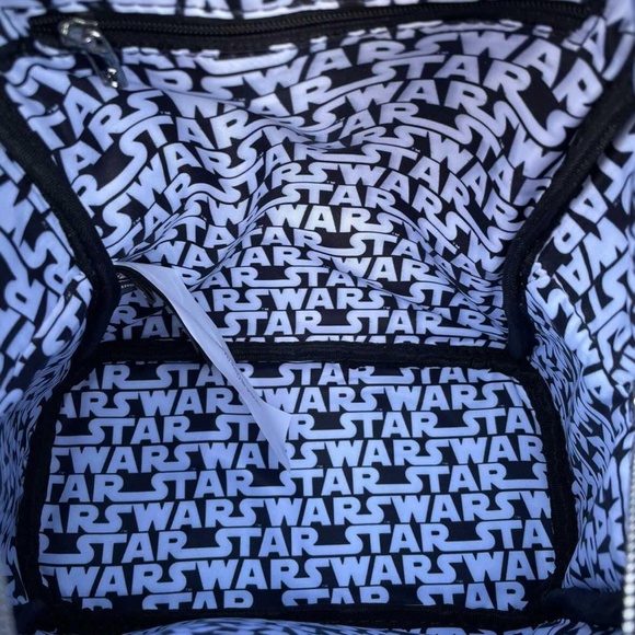 NWT LOUNGEFLY STAR WARS JANGO FETT COSPLAY MINI BACKPACK (LIMITED EDITION) - Picture 8 of 9